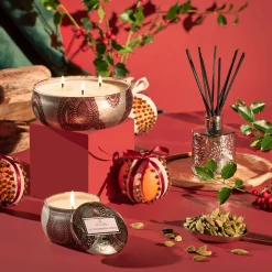Voluspa Gilt Pomander Hinoki|3 Wick Tin|Gilt Pomander & Hinoki